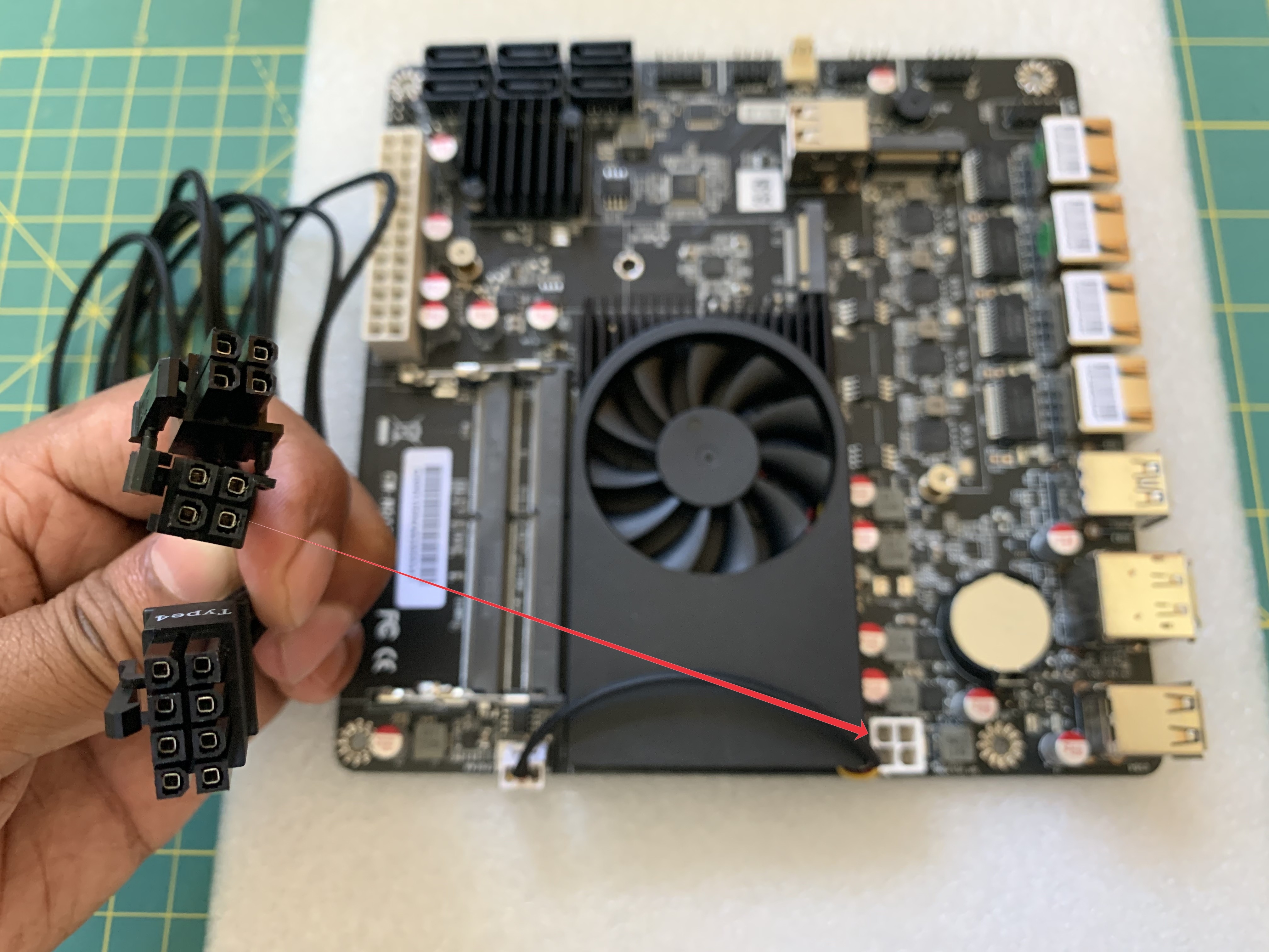 4-pin motherboard connector