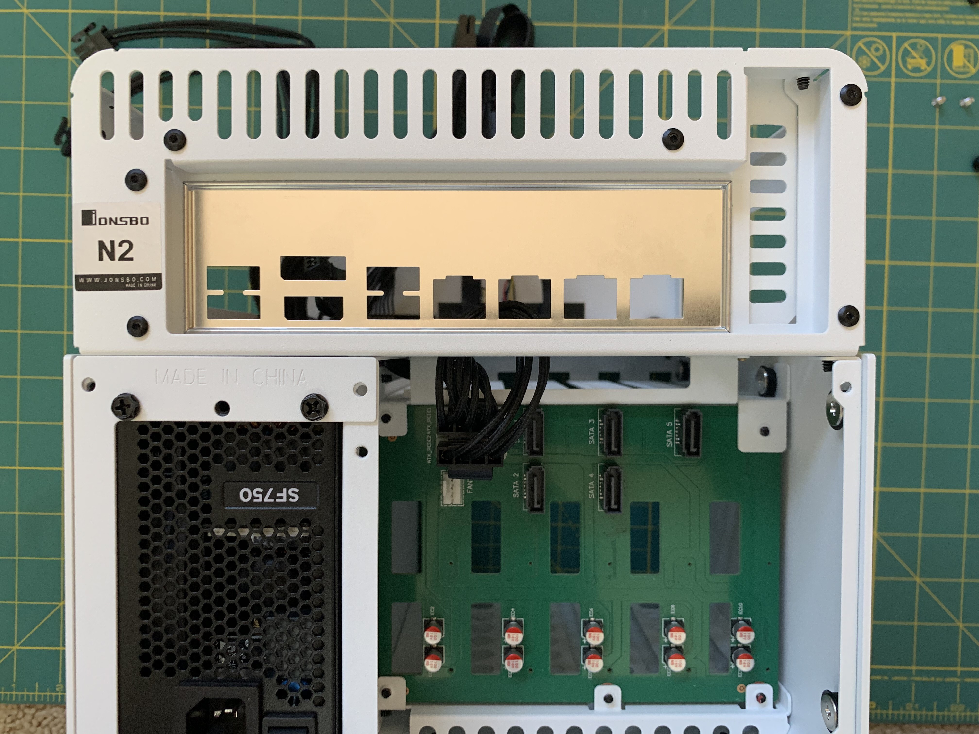 Motherboard backplate