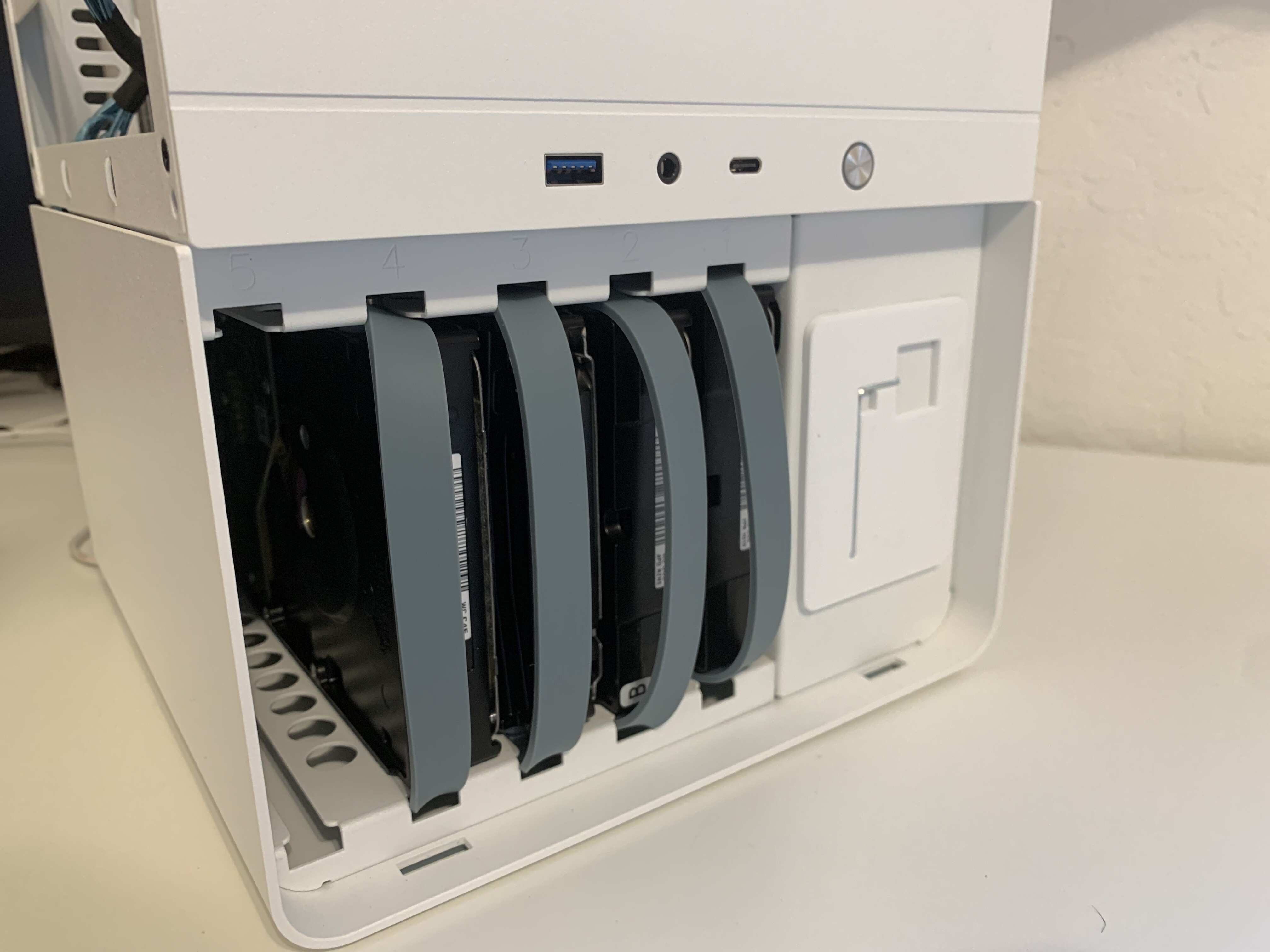 Correct HDD mounting